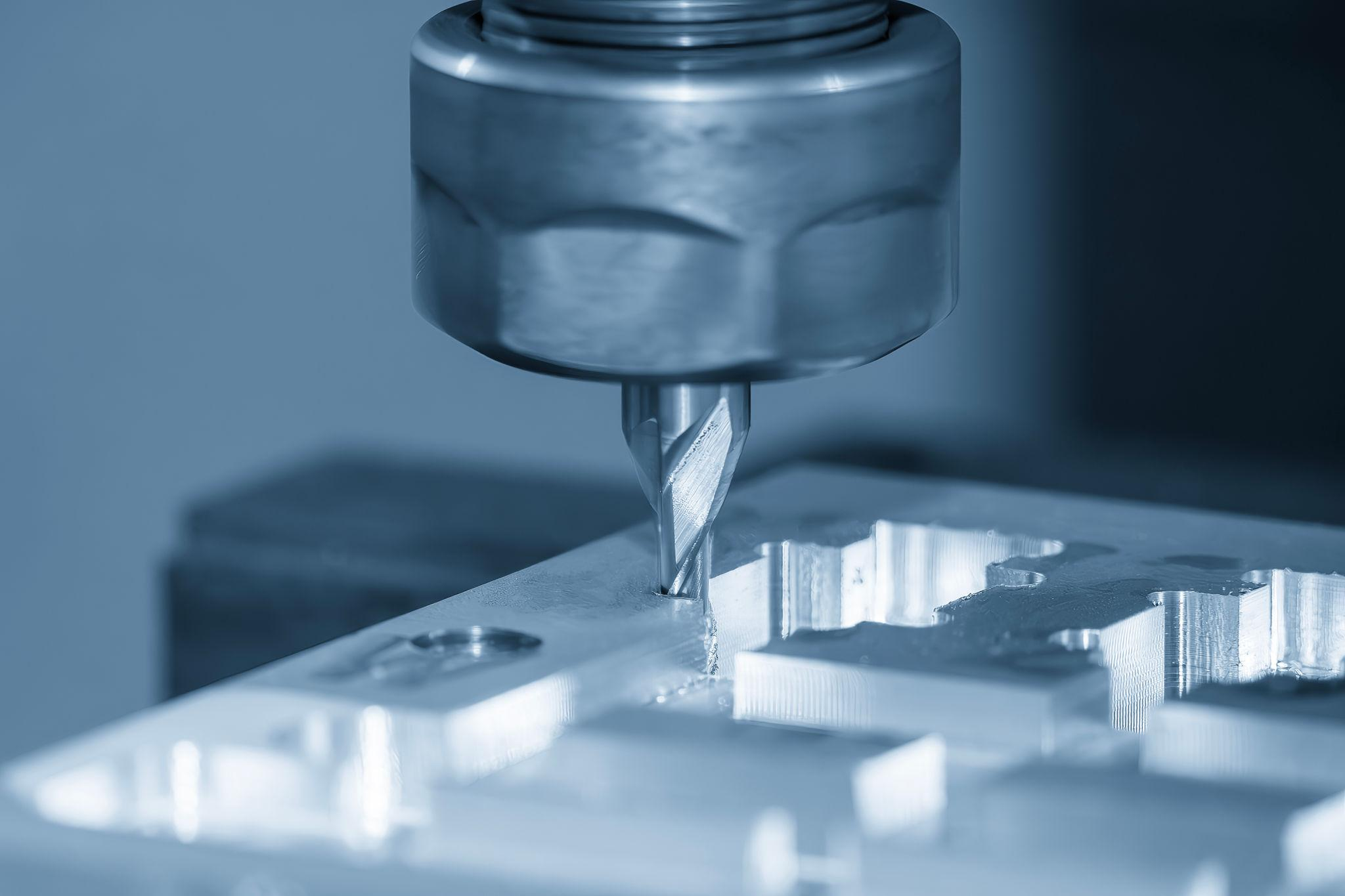 CNC freze ile metal yüzey işleme